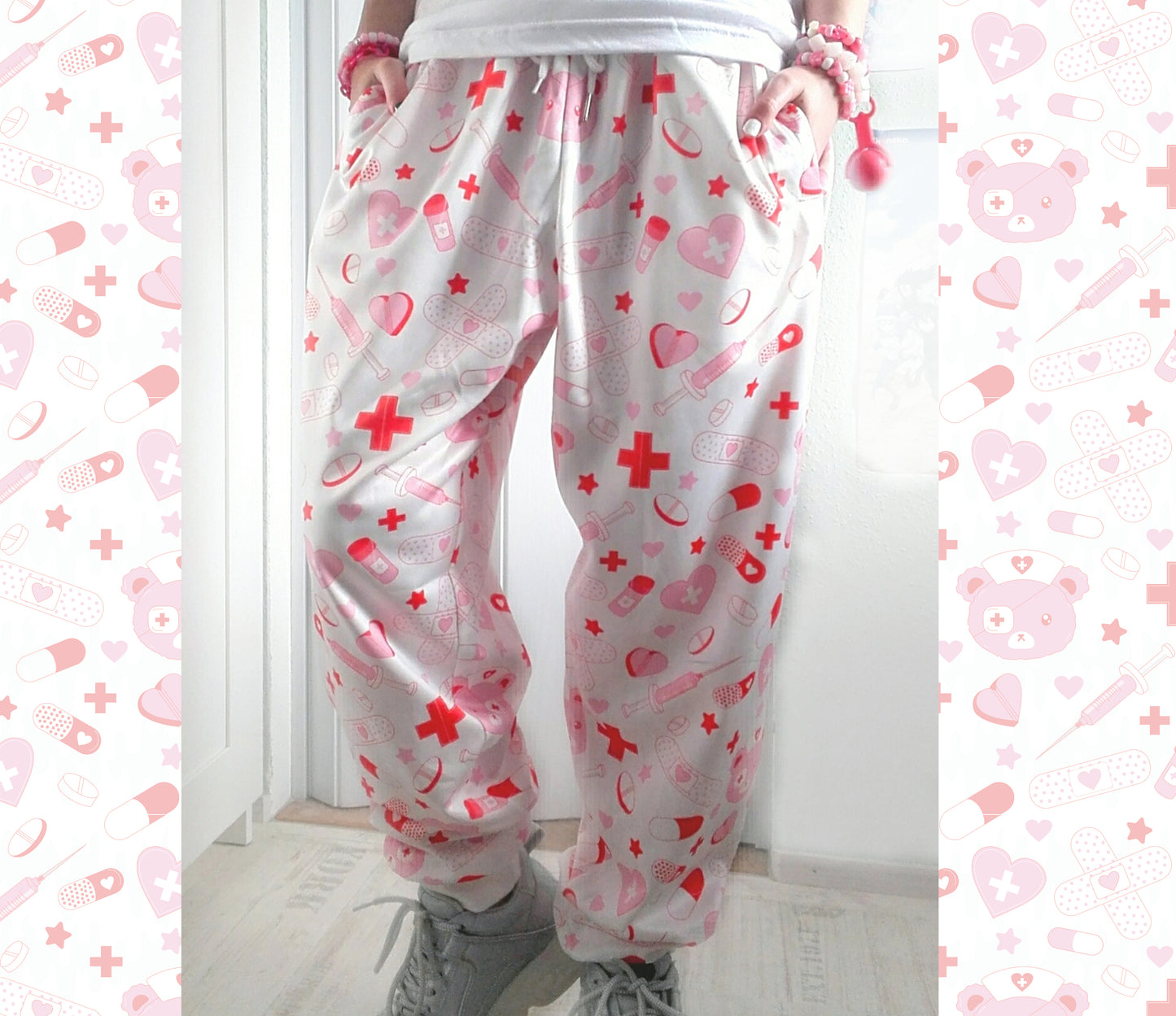 Model wearing Creepy Cute Menhera Kei and Yami kawaii aesthetic jogger pant