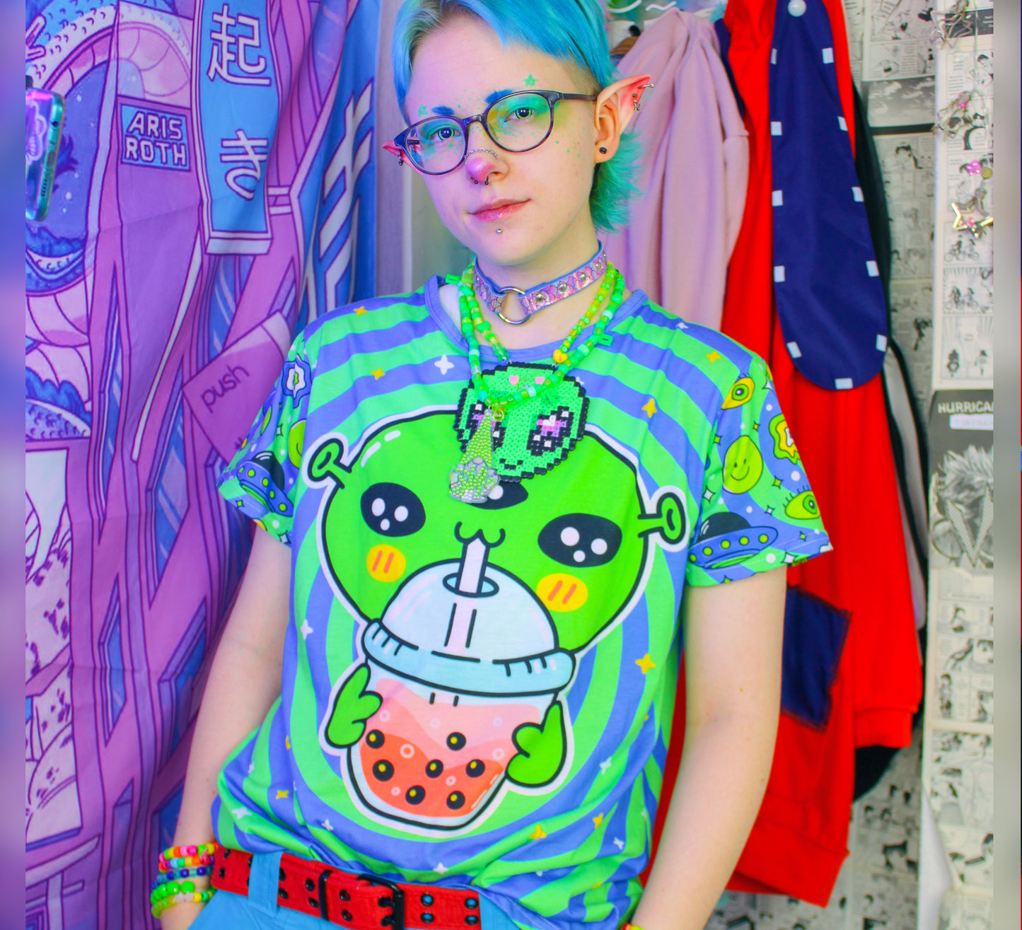 Model wearing Harajuku Kidcore Alien t-shirt