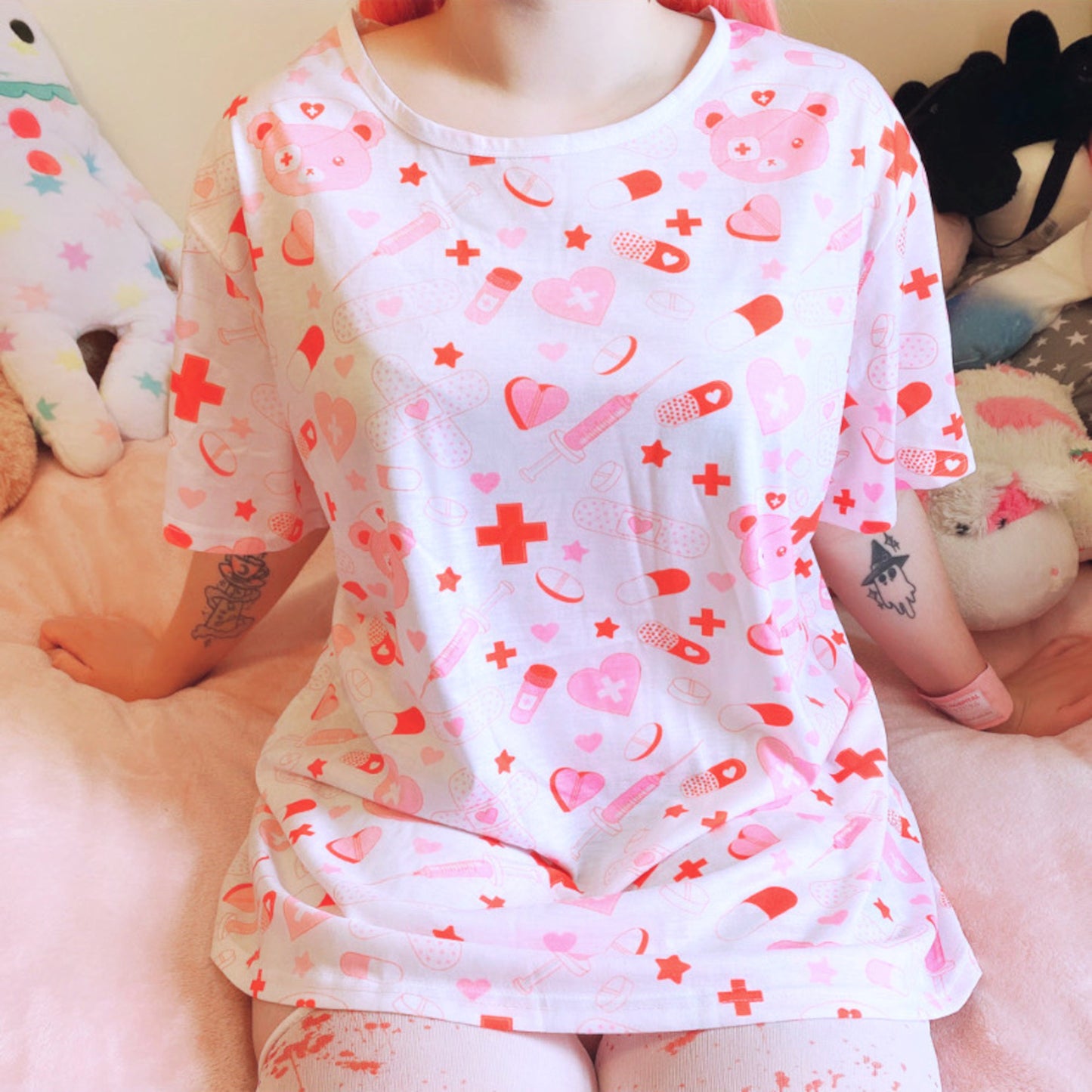 Young girl in a Kawaii Menhera Kei medical bear T-shirt