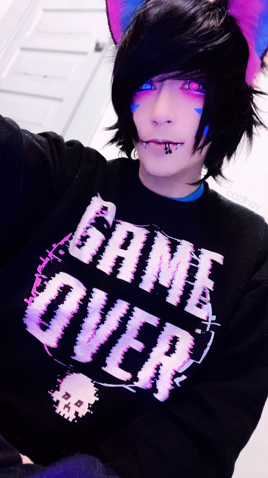 Model wearing Yume Kawaii Game Over Black Harajuka Gaming Sweatshirt