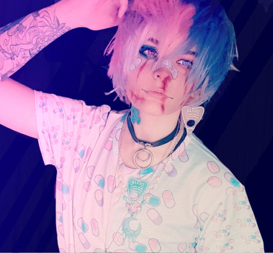 Model wearing Menhera kei Harajuku  pills t-shirt